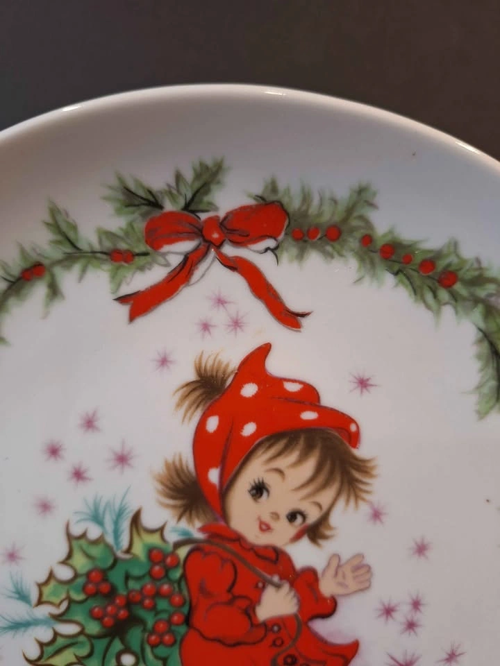 Vintage Lefton Hand Painted Christmas Girl Plate 8" 448P Japan - photo 4