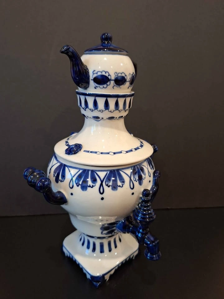 Vintage Russian Gzhel Porcelain Samovar & Teapot Set - photo 5