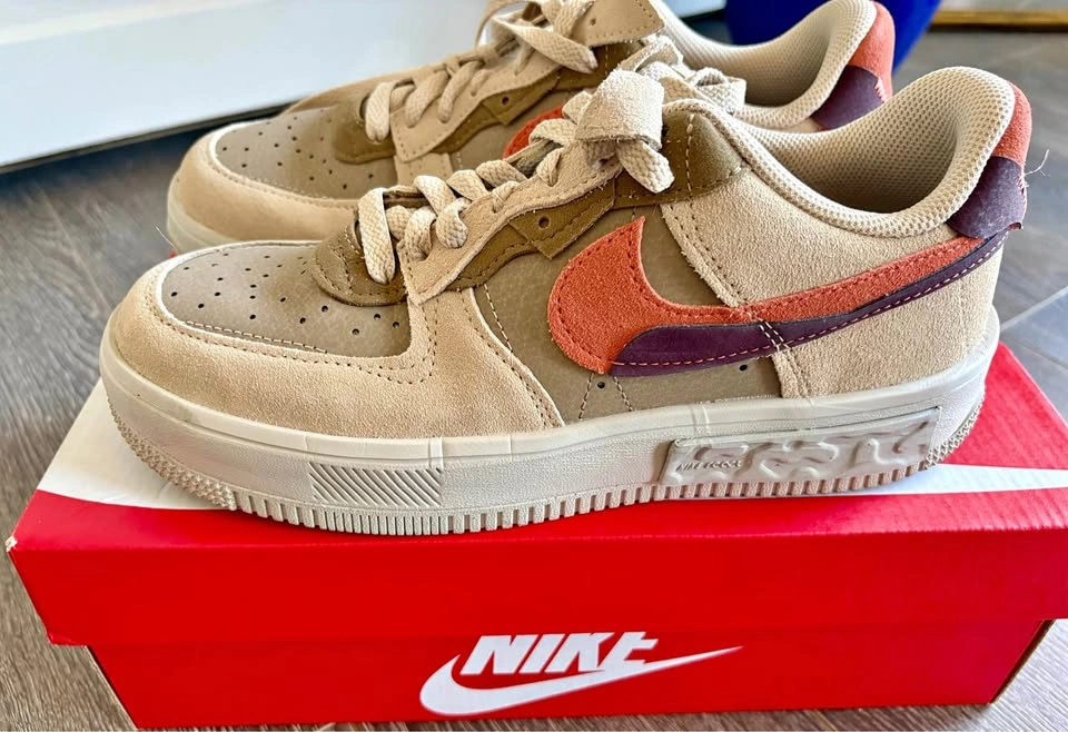 Nike Sneakers
