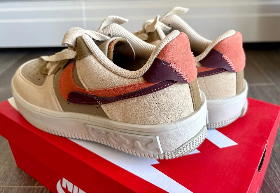 Nike Sneakers - photo 2