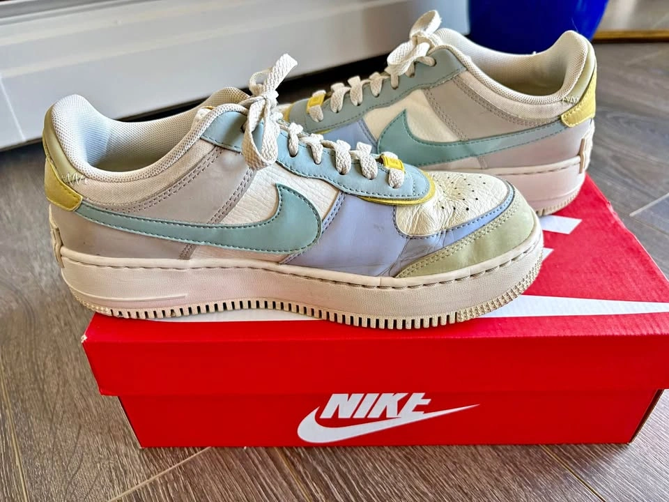Nike Sneakers