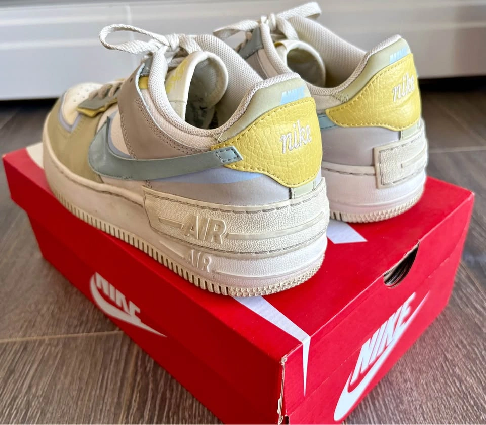 Nike Sneakers - photo 3