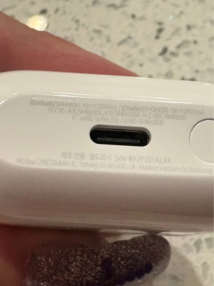 Samsung Galaxy Buds3 Pro image indicator(3)