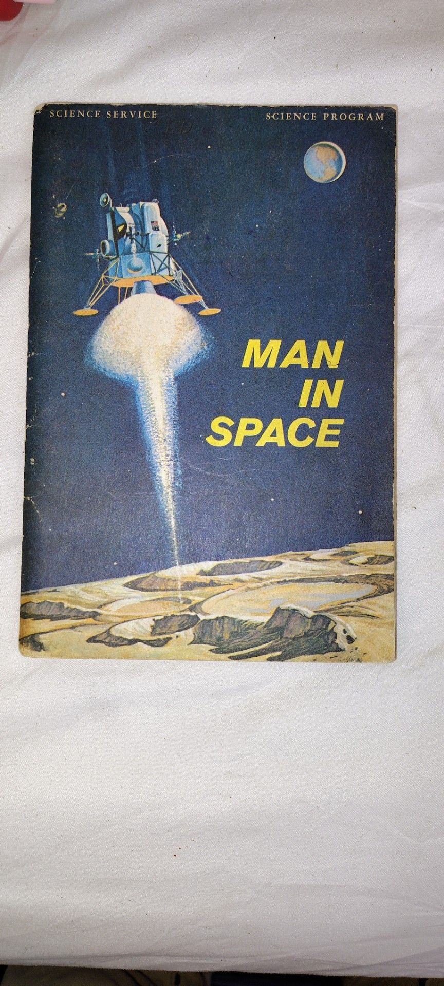 Vintage 1965 Man in Space NASA Apollo Science Booklet