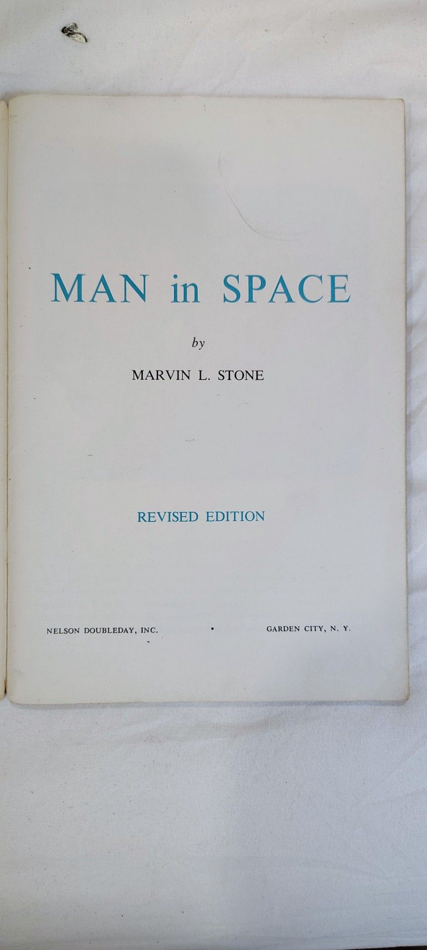 Vintage 1965 Man in Space NASA Apollo Science Booklet - photo 4