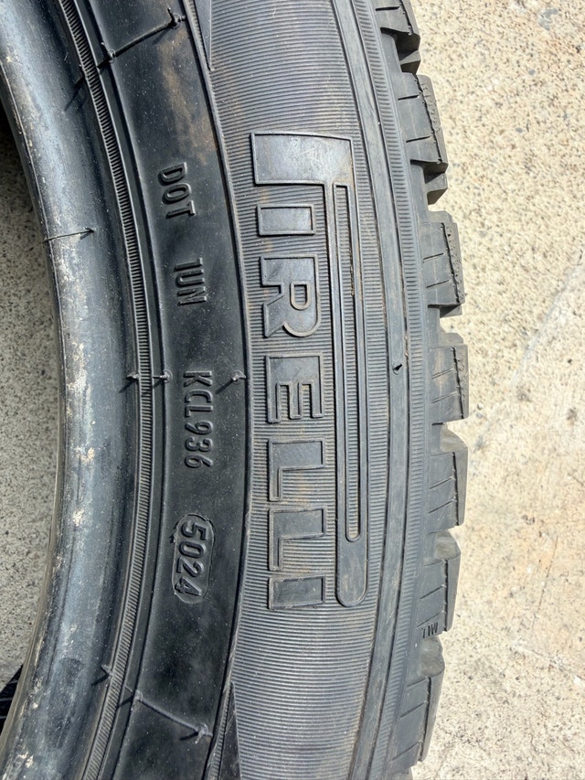 Pirelli P245/50R20 All Season Tires