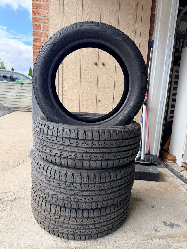 Pirelli P245/50R20 All Season Tires - photo 3