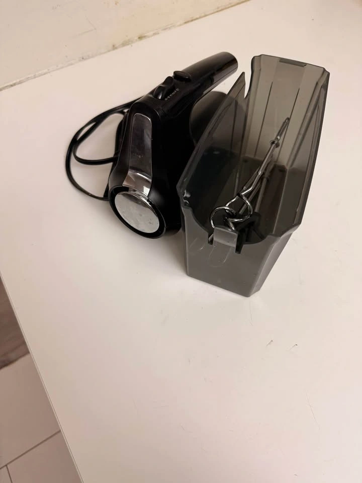 BLACK+DECKER Hand Mixer with Storage Case - photo 2