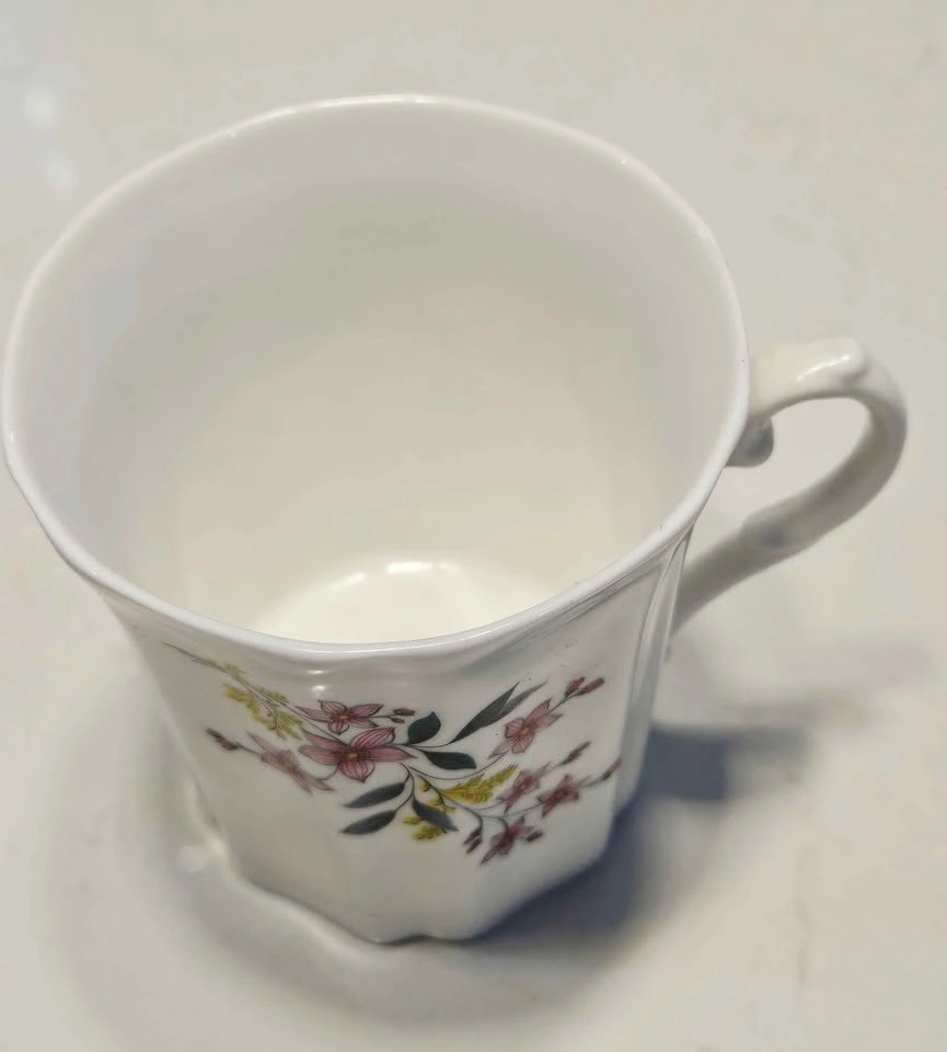 Vintage Royal Grafton Fine Bone China Mug - photo 2
