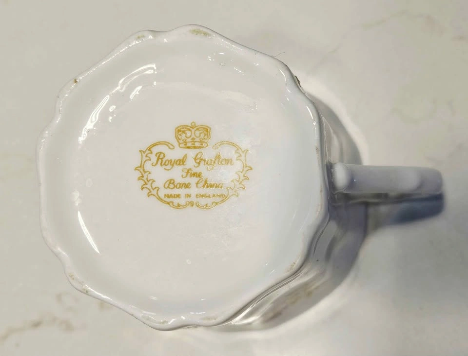 Vintage Royal Grafton Fine Bone China Mug - photo 4