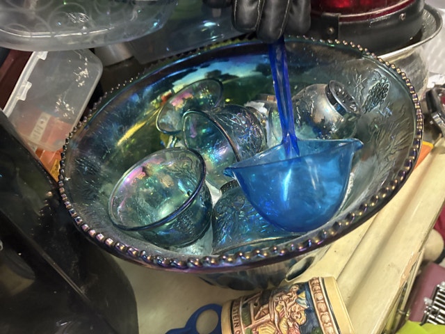 Carnival Glass Punch Bowl Set - photo 2