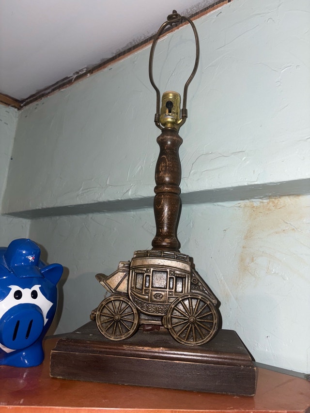 Stagecoach Table Lamp
