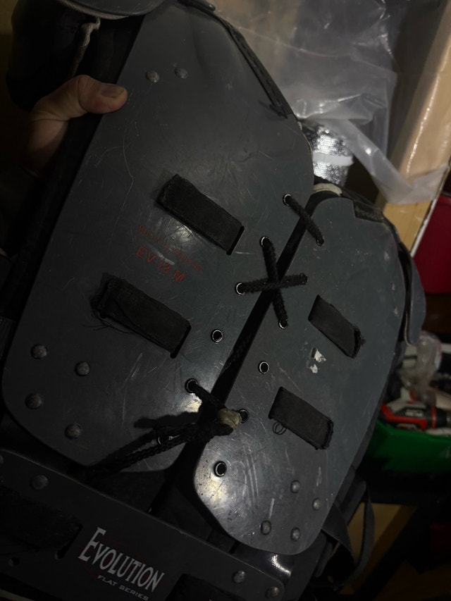 Riddell Evolution Shoulder Pads - photo 2