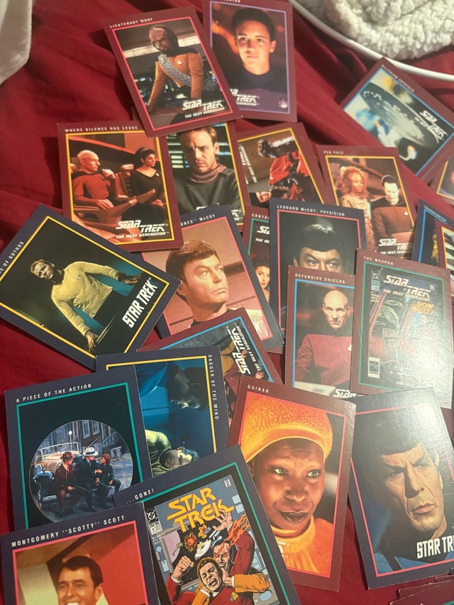 53 Star Trek Cards - photo 2