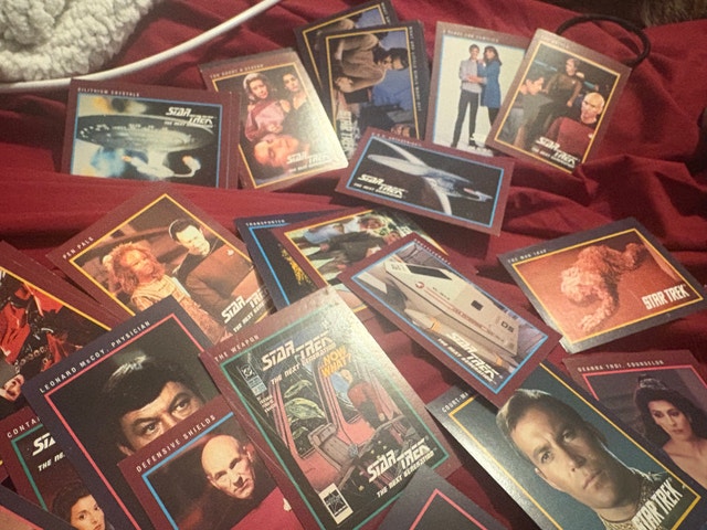 53 Star Trek Cards - photo 3