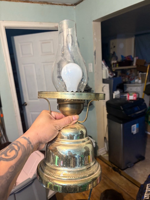 Vintage Style Table Lamp - Brass Tone Base, Glass Shade