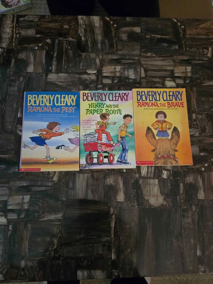 Youth Books - Various Authors - photo 4