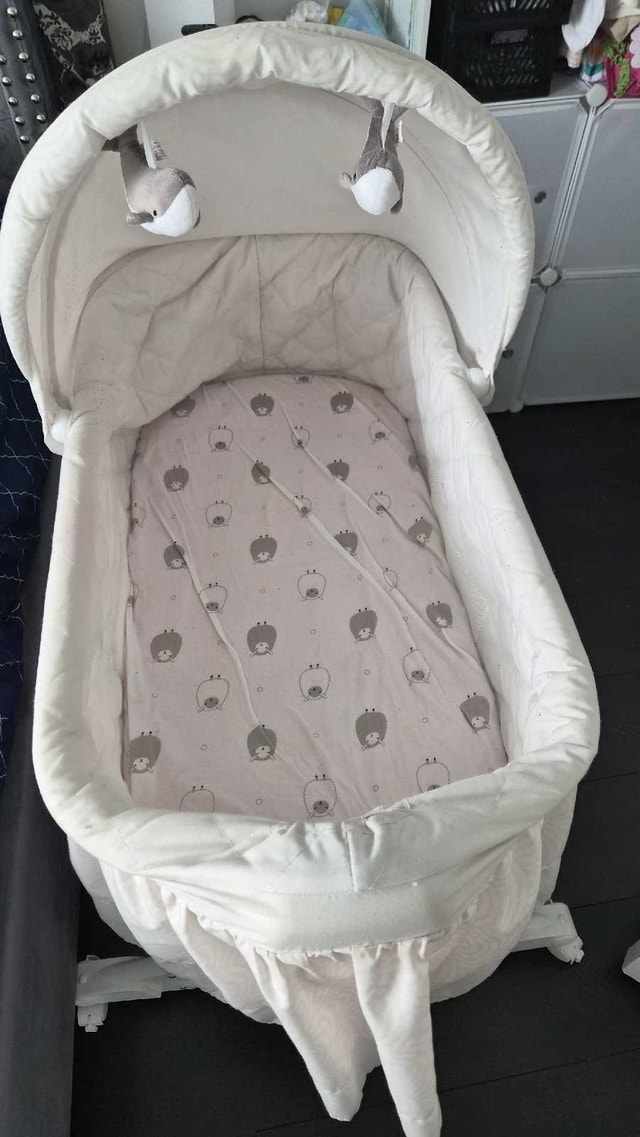 Baby Bassinet with Toys & Wheels - photo 2