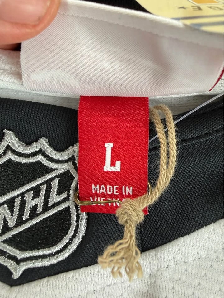 Mitchell & Ness NWT Men's Sz Large Austin Matthews 2019 NHL All- - photo 3