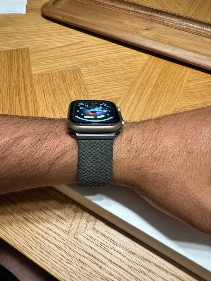Apple Watch SE 44mm in good condition - photo 2