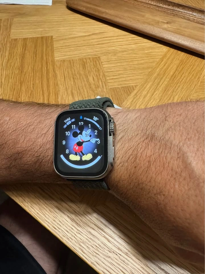 Apple Watch SE 44mm in good condition - photo 3