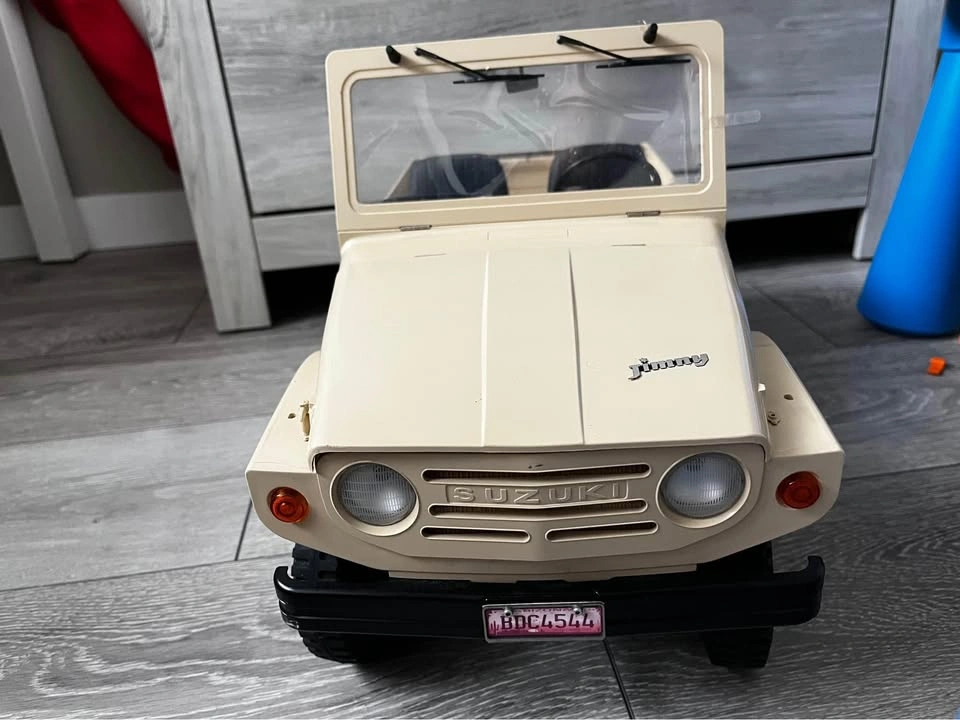 FMS Suzuki Jimmy 1/6 RC - photo 5