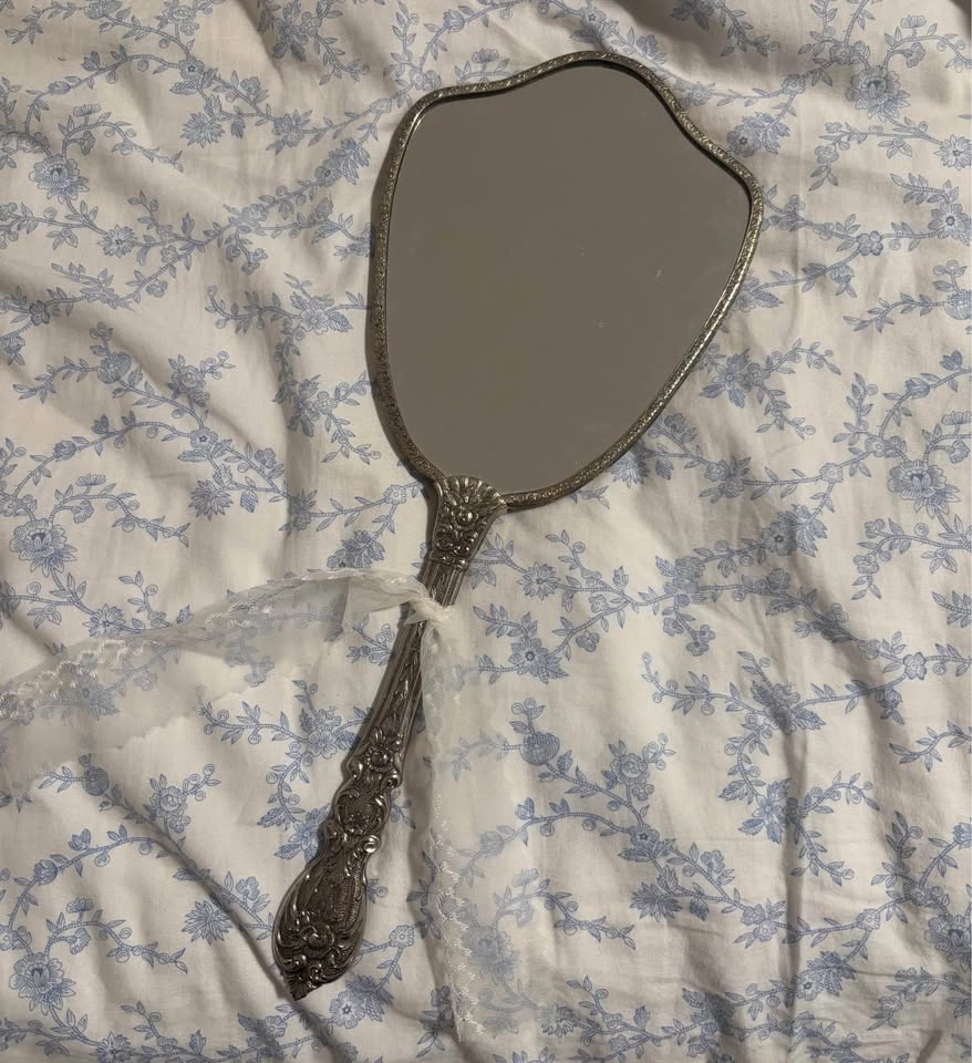 Vintage/Antique handheld mirror - photo 2