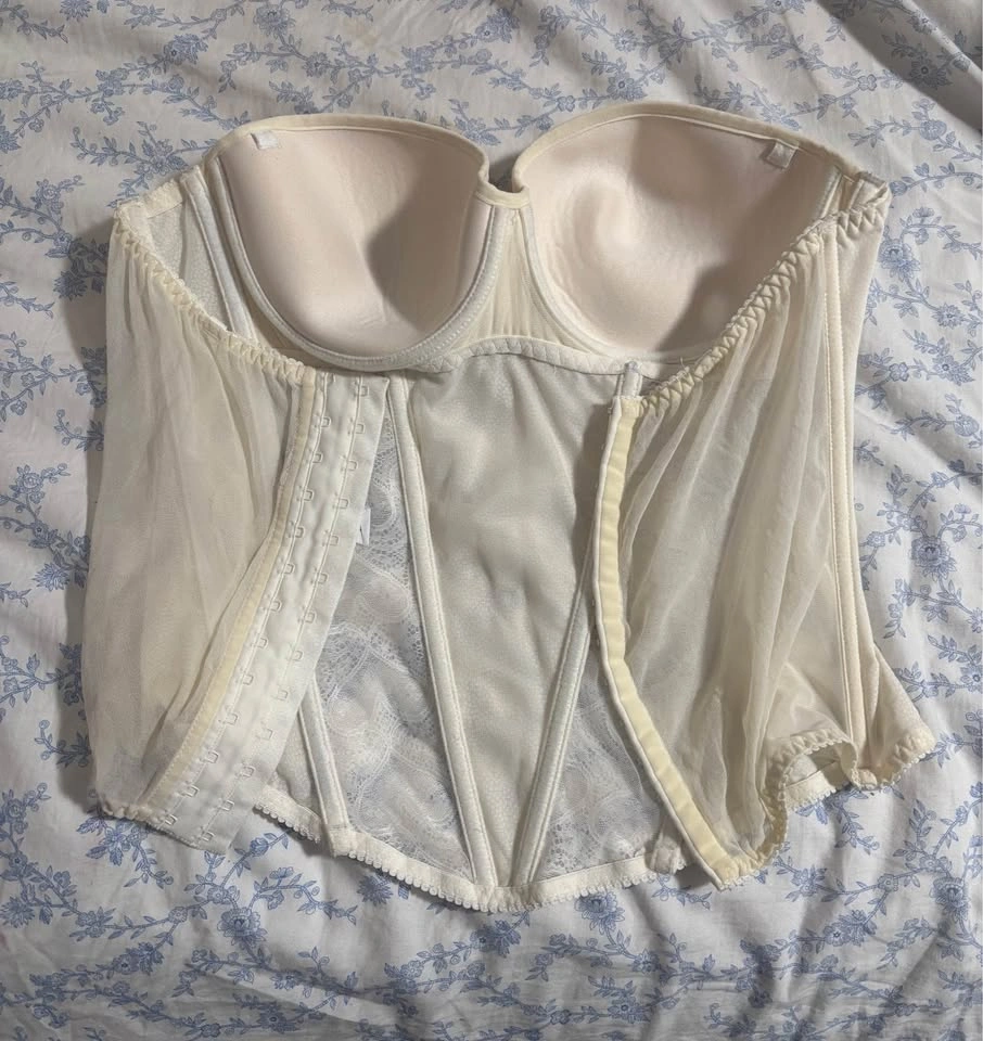 Lace Detail Cream Corset W Heart Gem - photo 2