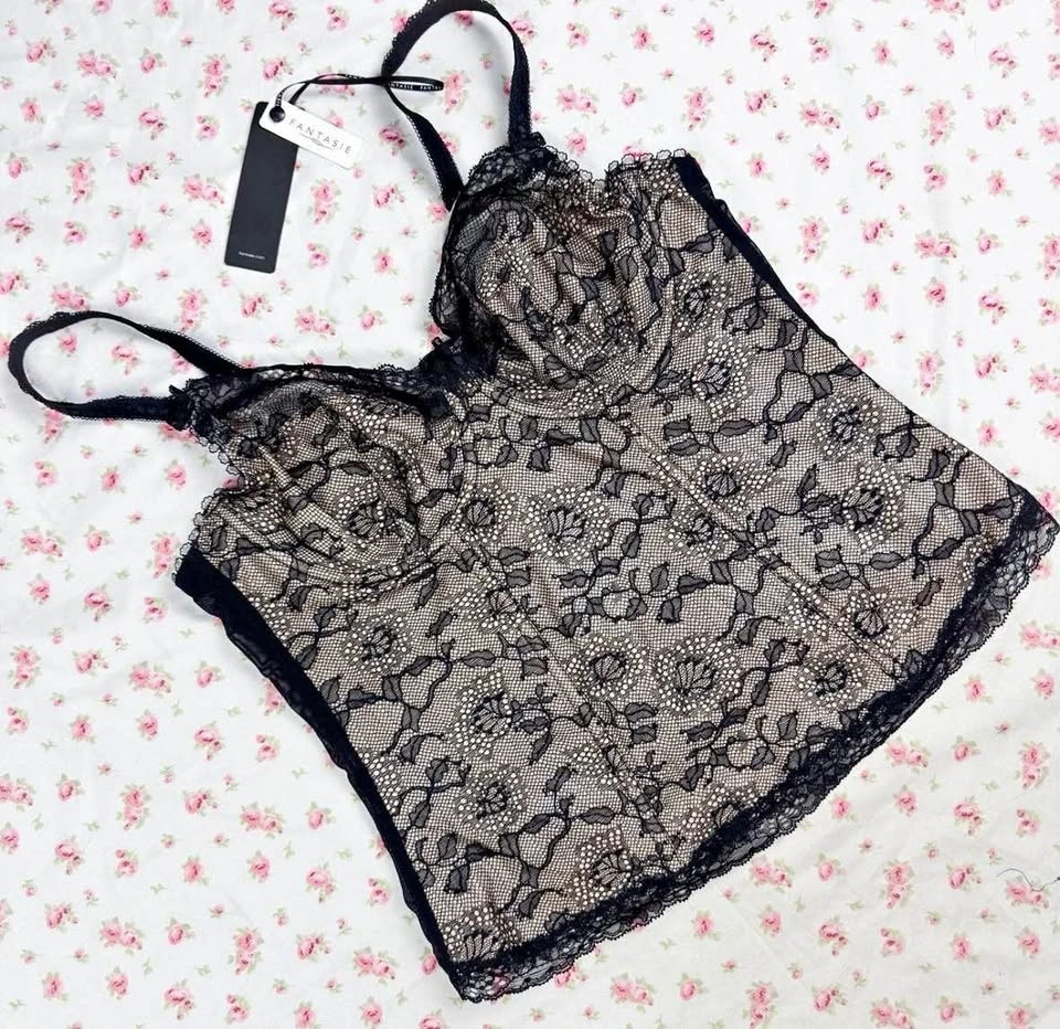 Black lace bustier top 🖤