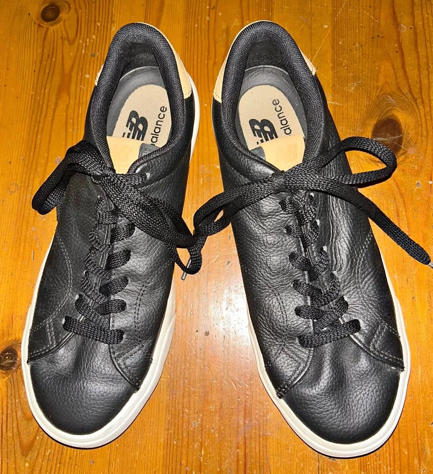 New Balance Men's Black Leather 210 Pro Court Sneakers - NEW - S