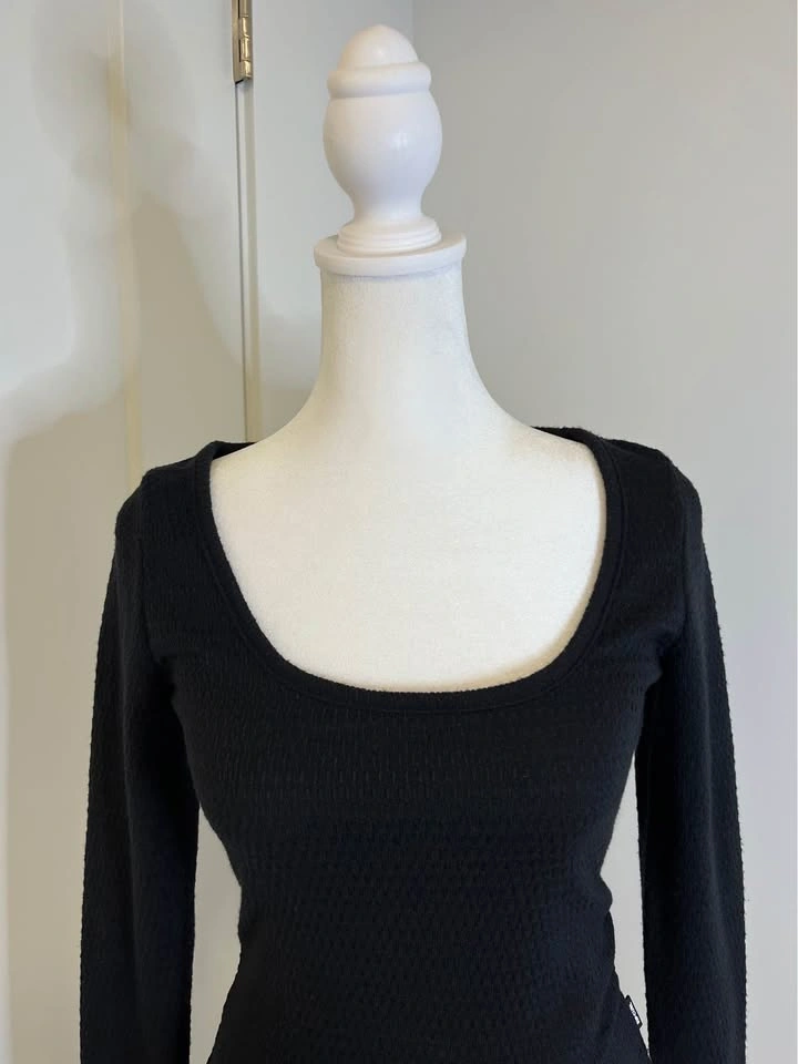 RIPCURL Black Textured Long Sleeve Top - Size S - photo 2