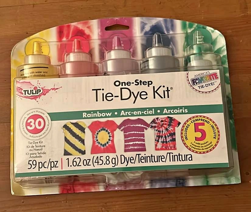 Tulip Brand New in Package One-Step 5 Color Tie-Dye Kit