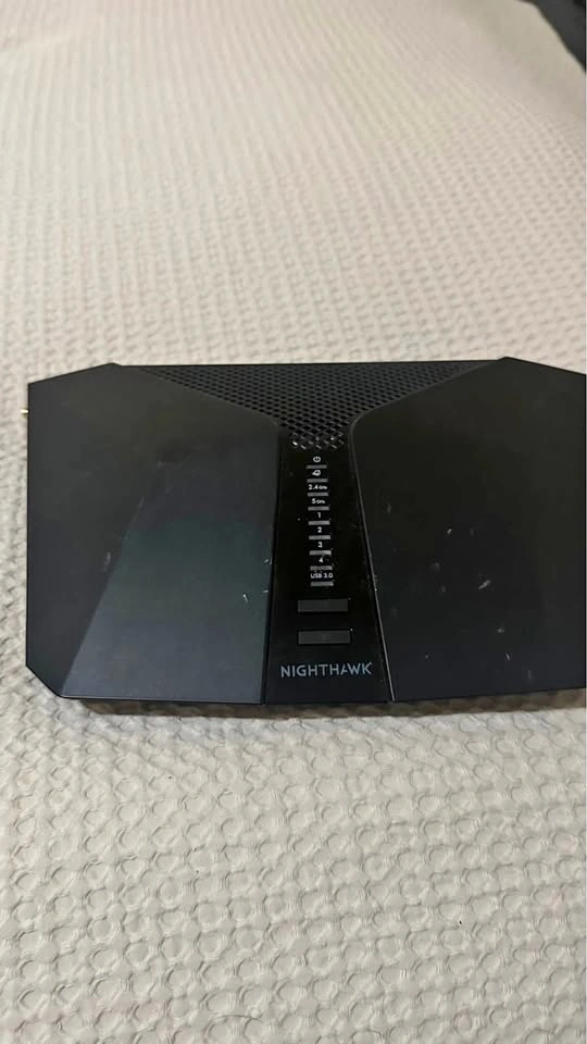 Netgear Nighthawk WiFi Router (Dual Band, Works Great)