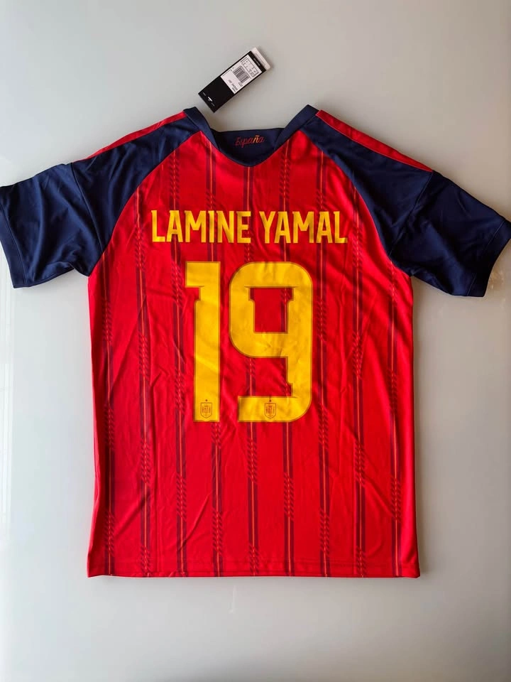 Lamine Yamal Jersey Size Medium - photo 2