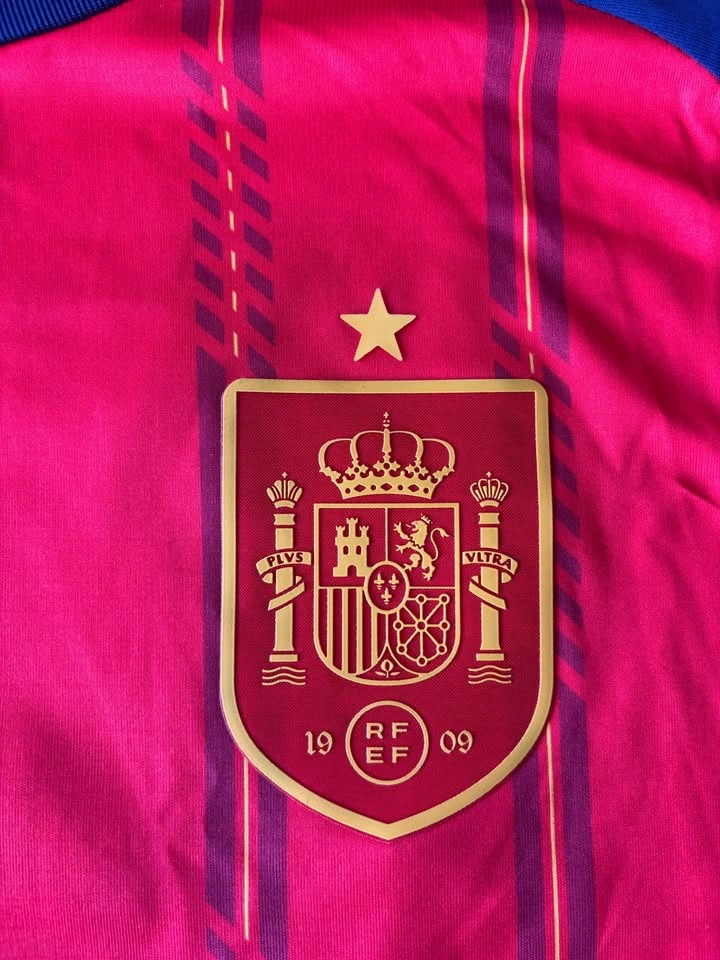 Lamine Yamal Jersey Size Medium - photo 3