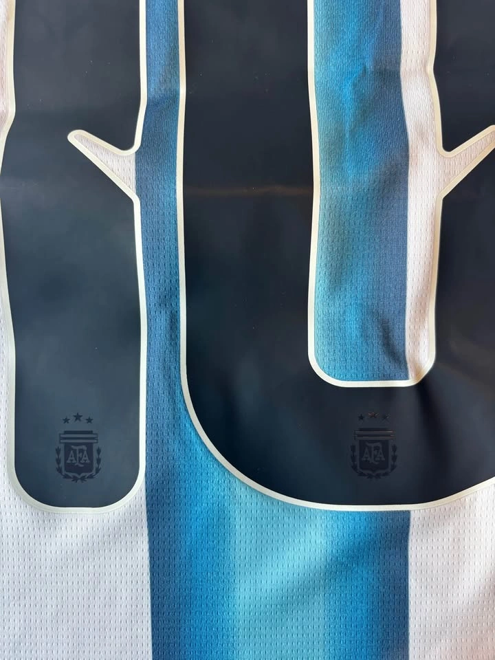 Argentina Messi Jersey Size Medium - photo 5