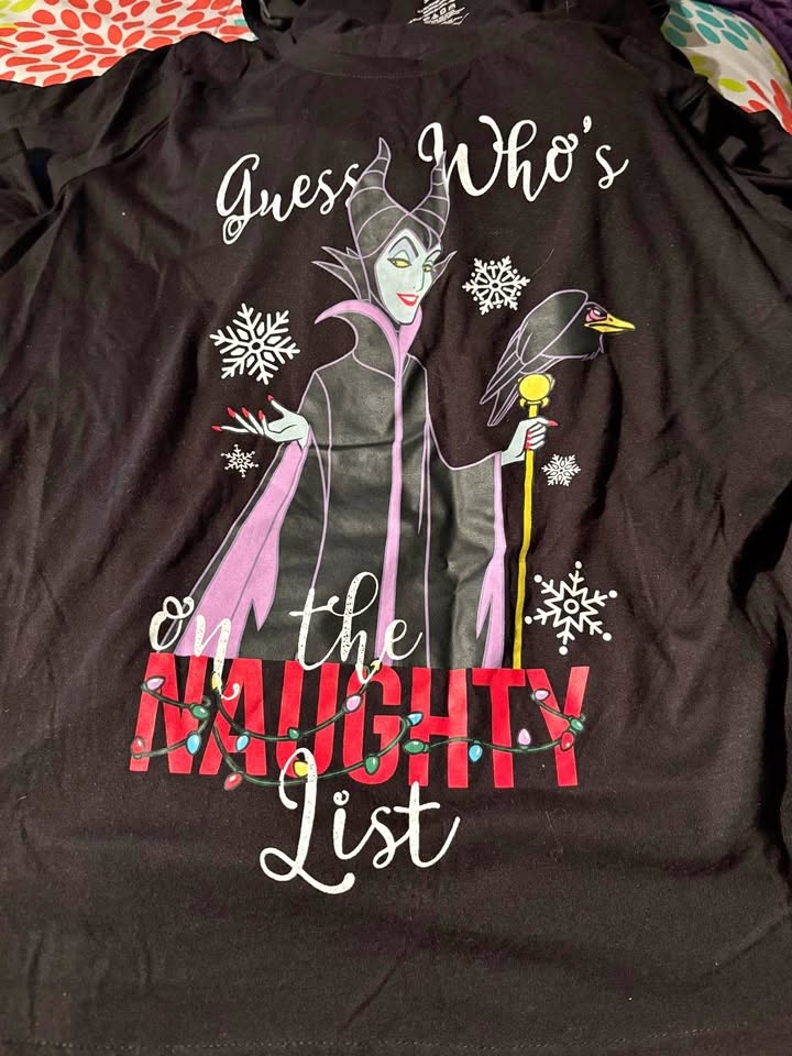 Maleficent Christmas T 3X