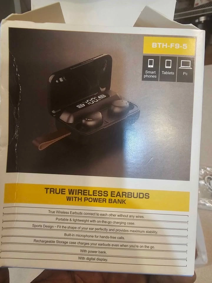 White Wireless Earbuds with Power Bank - photo 4