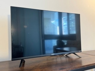 Philips 32" Smart TV Bundle + Pontis 4K Android Box