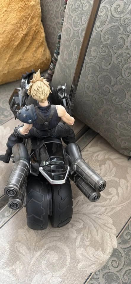 Final Fantasy VII Remake Play Arts Kai Cloud & Hardy-Daytona - photo 3