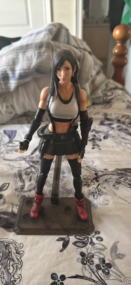 Play Art Kai Final Fantasy VII Tifa Lockhart Action Figure