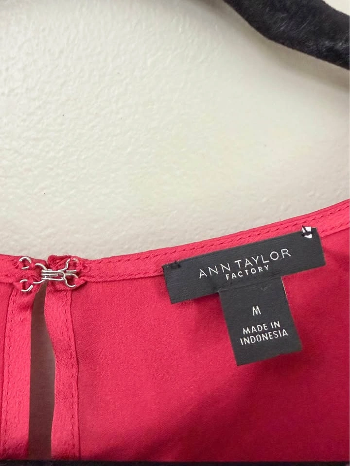 Ann Taylor Factory Fuchsia Pink Flutter Sleeve Tie Back Blouse - - photo 3