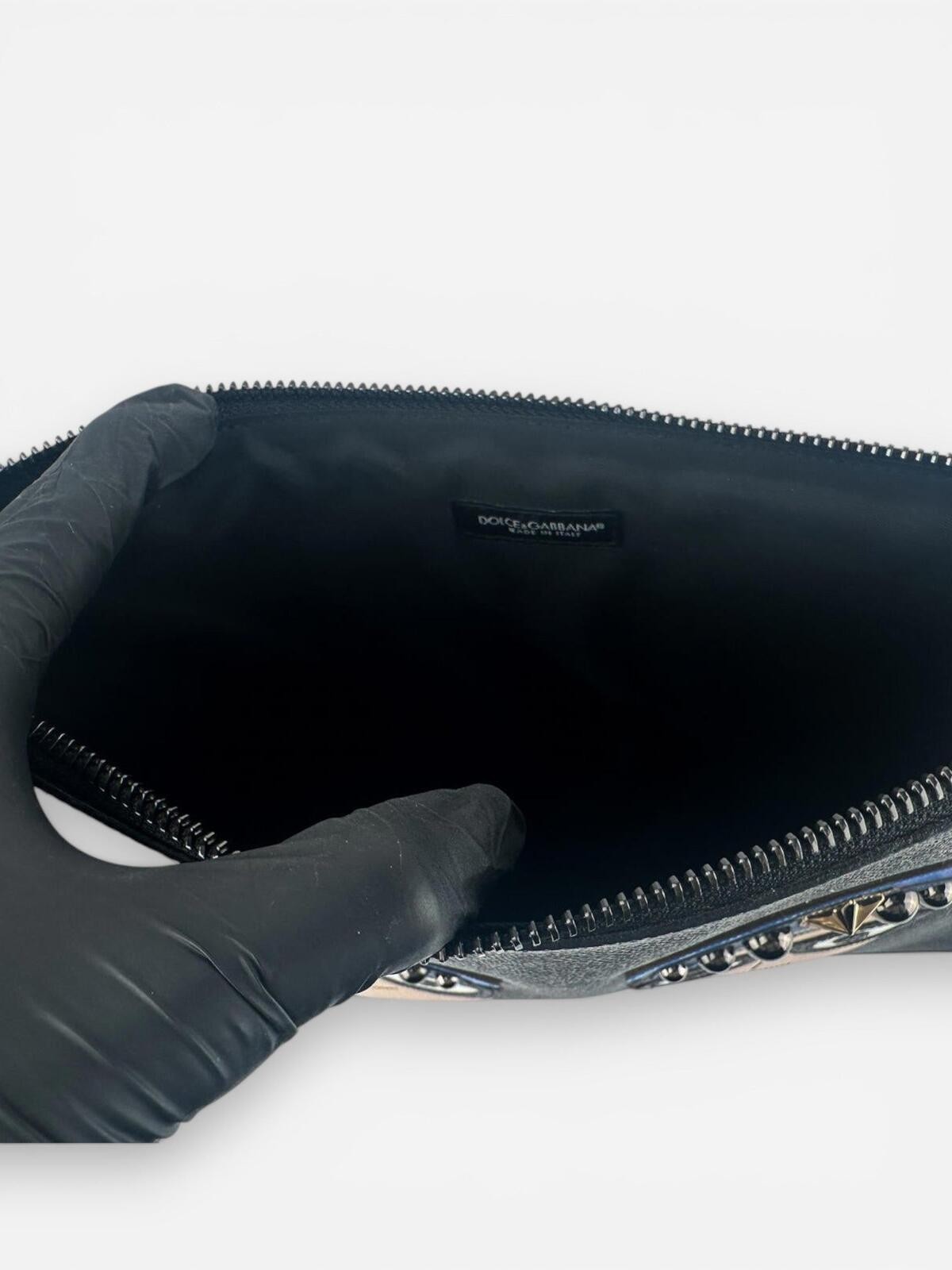 Dolce & Gabbana #DGFamily Black Calfskin Zip Pouch Face Appliqué - photo 5