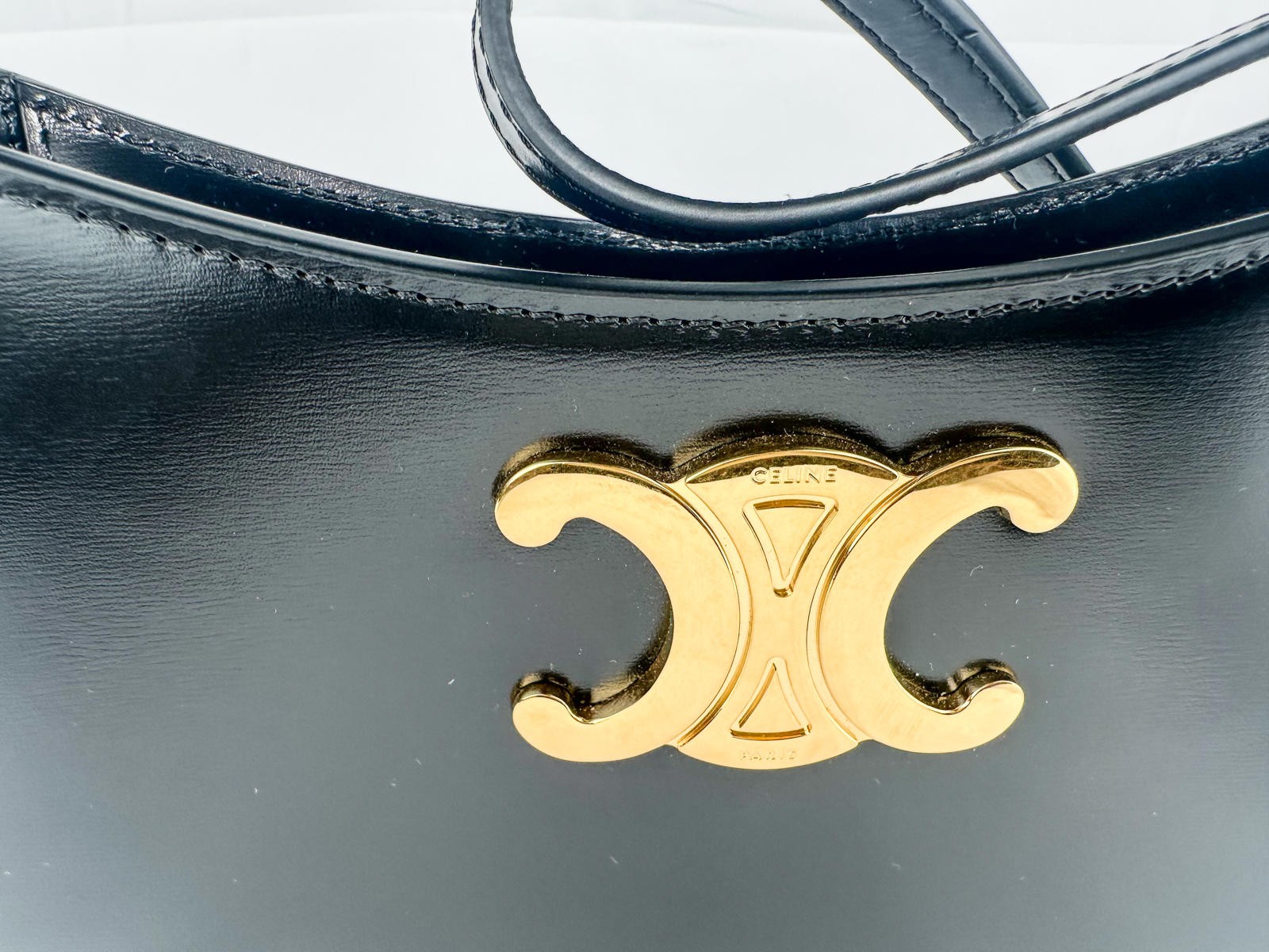 CELINE Medium Tilly Shoulder Bag Black Shiny Calfskin Triomphe - photo 2