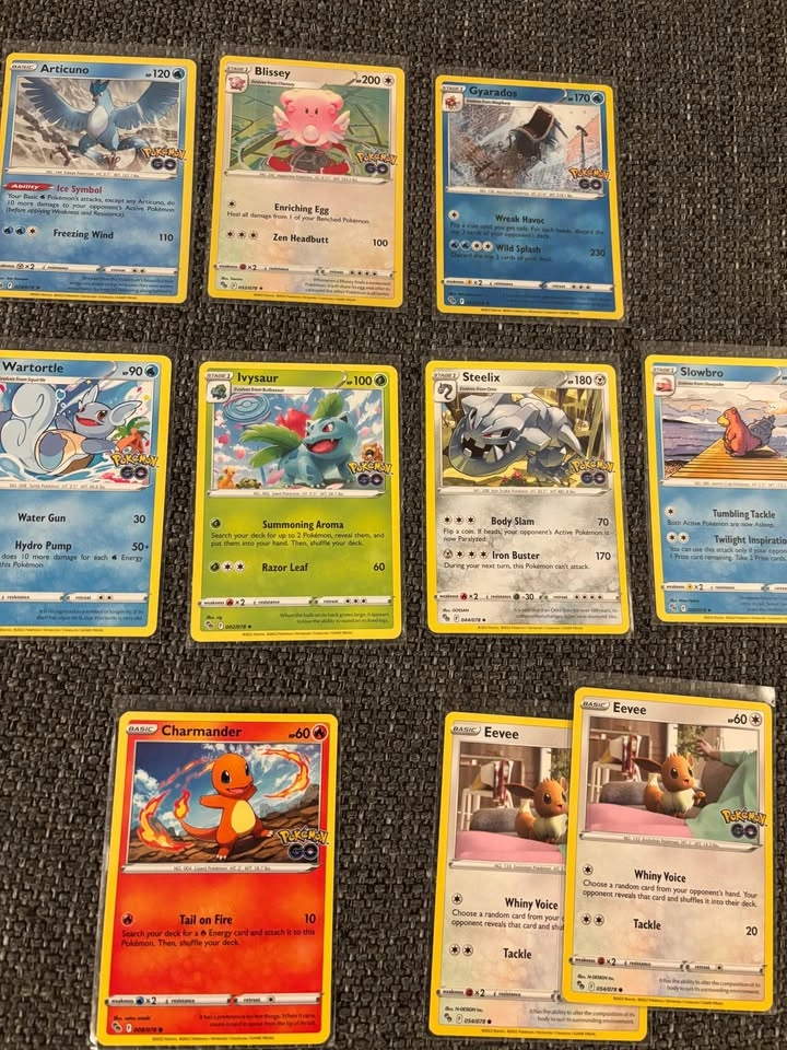 Near Mint POKEMON GO! - photo 3
