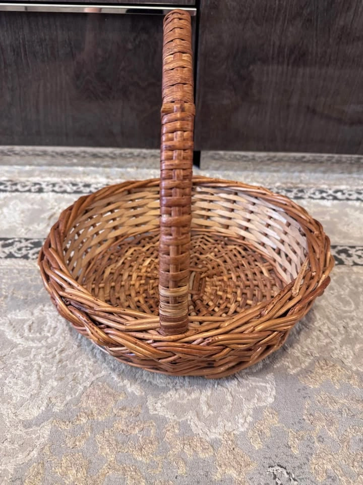 Vintage Woven Wicker Basket with Handle – Rustic Farmhouse Decor - photo 3