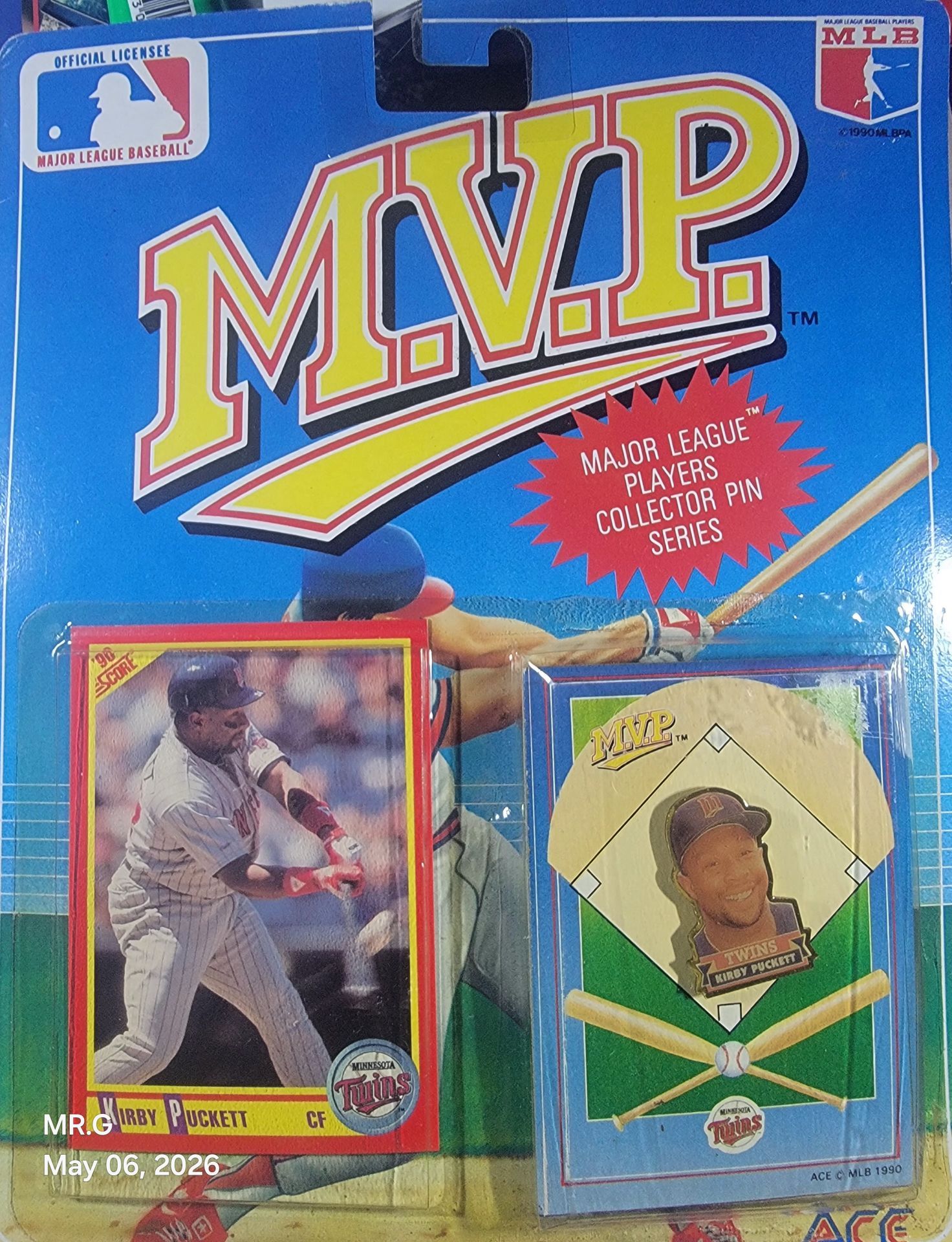 Kirby Puckett MVP with special card and pin! Vintage from the 90