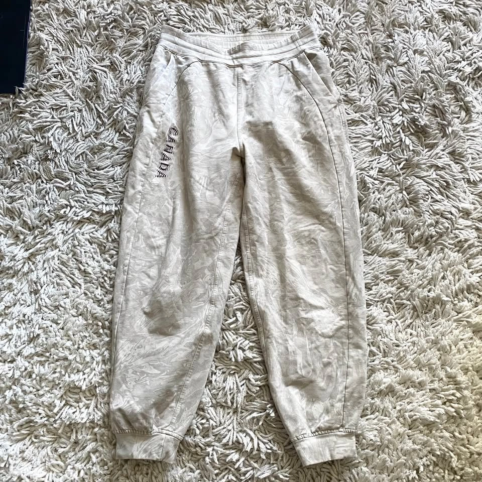 Lululemon Team Canada Jogger - photo 2