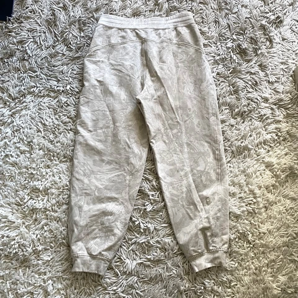 Lululemon Team Canada Jogger - photo 3