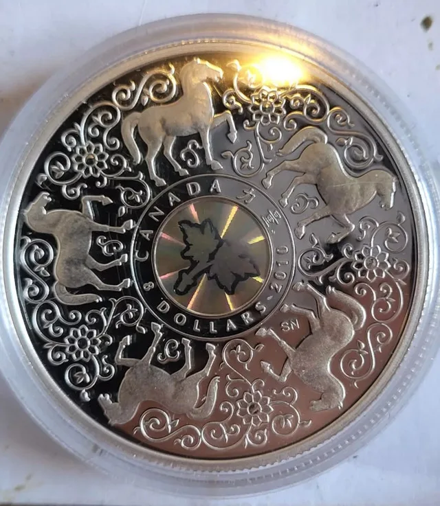 Canada 2010 $8 1 oz. Pure Silver Coin - Maple of Strength thumbnail